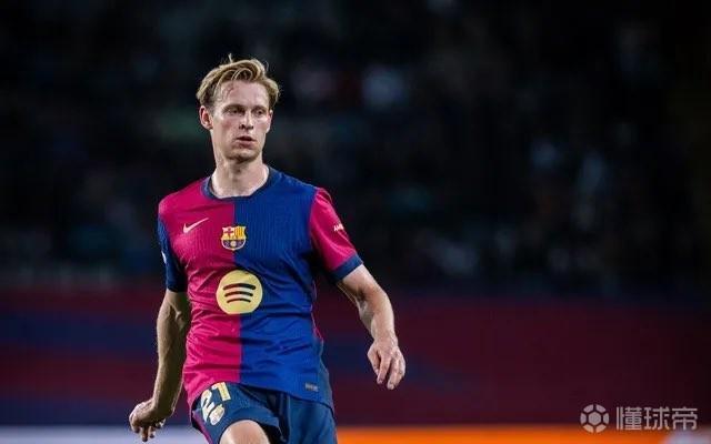 每体:德容与巴尔德等四人在巴萨假期加练,教练组认可此态度