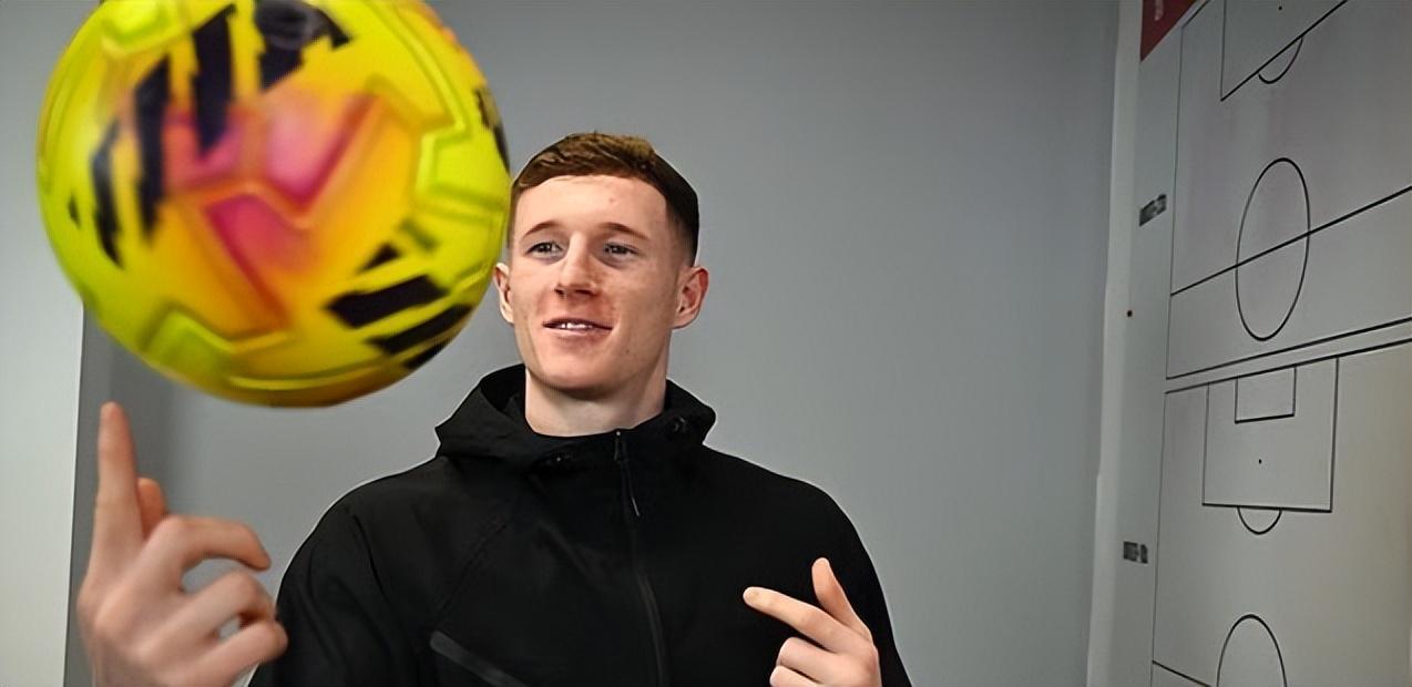 乐鱼在线-今夏胖虎离队，曼联满世界物色心仪替代者，5大热门候选者浮现