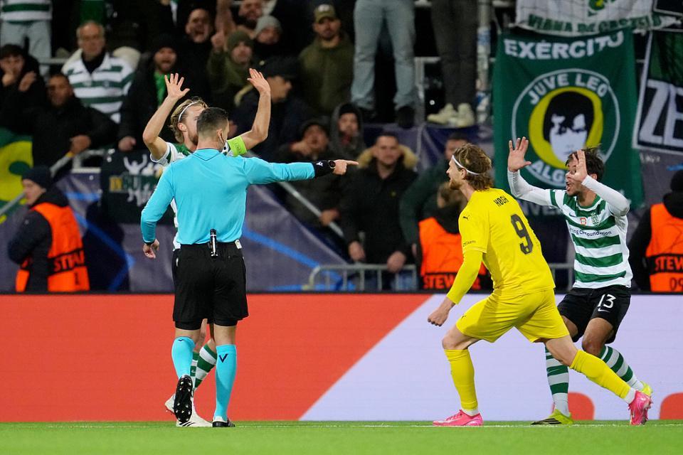 乐鱼在线-3-0!挪超黑马欧冠震撼5连胜 首次打进8强在望 5.4万人口小镇沸腾