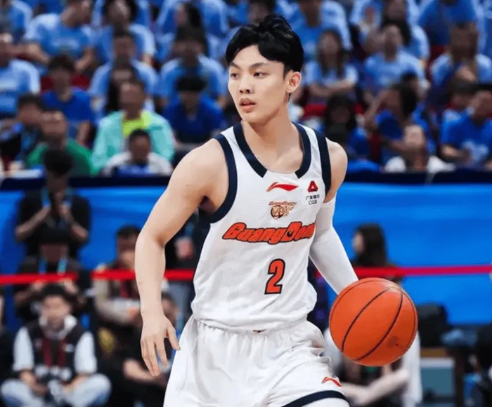 乐鱼APP-g2广东加时102-99绝杀北京 球员评价：3人优秀，3人及格，4人低迷|奎因|cba季后赛|张皓嘉|胡明轩|徐杰_新浪体育_新浪新闻